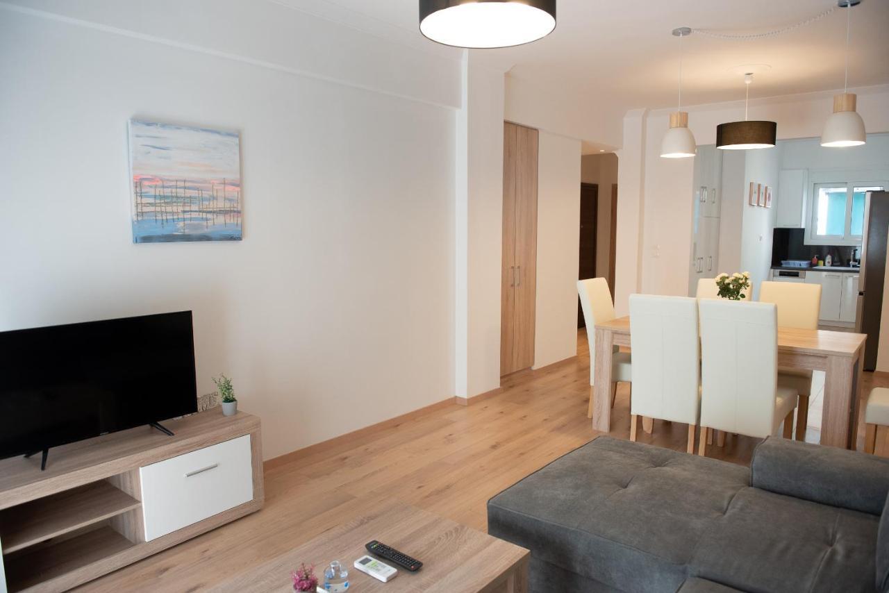 Newly Renovated Flat 500M From Subway Station Apartment Atena Exterior foto